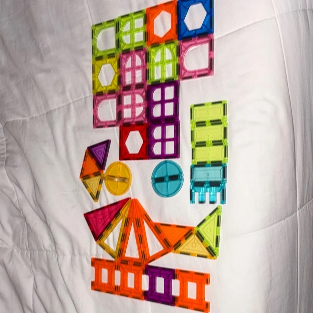 Translucent Magnetic Rainbow Building Blocks Set (37 pieces)